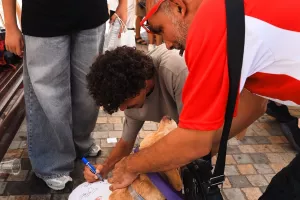 (Φώτος) «Ερυθρόλευκο» Fan Day στην Πλατεία Ερμού