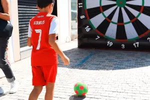 (Φώτος) «Ερυθρόλευκο» Fan Day στην Πλατεία Ερμού