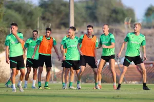 (Φώτος) Προπόνηση με νεαρούς 
