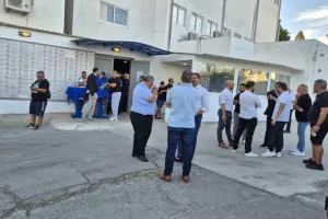 ΕΤΟΙΜΑΖΟΥΝ... δυνατή επιτροπή για επαφές με υποψήφιους επενδυτές