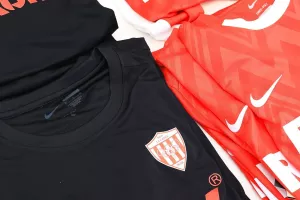 (Φώτος) «Ερυθρόλευκο» Fan Day στην Πλατεία Ερμού