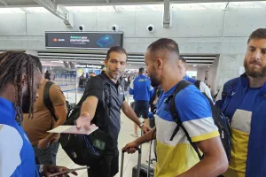 (ΦΩΤΟΣ kerkida) Με ΑΠΟΕΛ για Δουβλίνο...