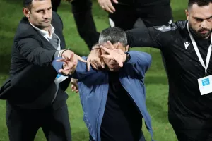 (Βίντεο/φώτος) Χαμός στην OPAP Arena με Λουτσέσκου μετά τη λήξη του ντέρμπι!