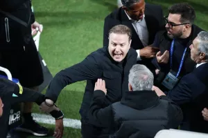 (Βίντεο/φώτος) Χαμός στην OPAP Arena με Λουτσέσκου μετά τη λήξη του ντέρμπι!