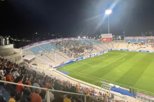 (ΦΩΤΟΣ) Εικόνες από τις κερκίδες στο ΑΠΟΕΛ-ΑΕΚ