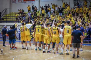 ΑΕΛ/Πάντα εκεί 
