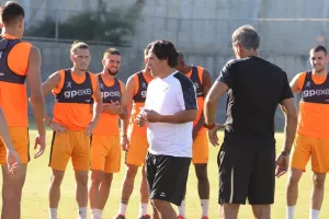 ΚΛΙΚΣ από την προπόνηση με Καμορανέζι