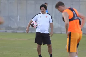 Γενέθλια και ντεμπούτο