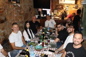 ΟΛΟΙ ΕΚΕΙ!