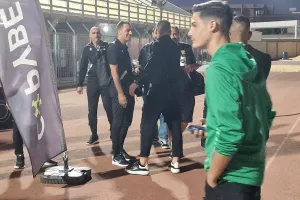 Αγκαλιές από τον Κουμή αλλά... ο "κουμπάρος" έκλεψε την παράσταση! (Φώτος Kerkida)