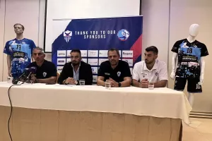 "Δυο ομάδες που εκπροσωπούν την Αμμόχωστο και την Κωνσταντινούπολη"