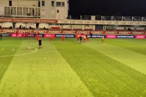 Η πρώτη εντεκάδα του Γιανέφσκι/ Μία αλλαγή