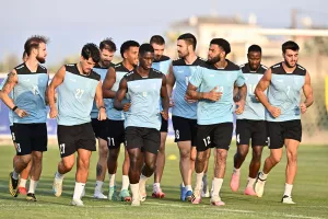 (Φώτος) Back in training