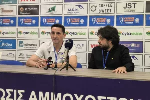 Χιμένεθ: "Σήμερα κέρδισαν οι παίκτες - Δεν βλέπω το διαβατήριο του ποδοσφαιριστή αλλά τη δουλειά του"