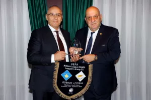 Επίσημη υποδοχή της ΚΟΠ στην Πρίστινα (φώτος) 