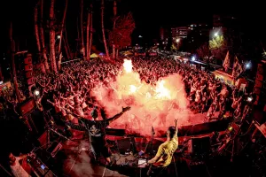 Θύρα 3: ΦΩΤΟΣ από το Φεστιβάλ και ευχαριστίες