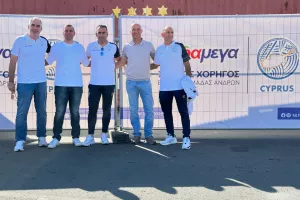 (Φώτος) Στηρίζει το "RUN AS ONE" με παρουσία Αυγουστή και Εγκωμίτη