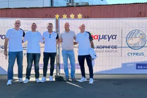 (Φώτος) Στηρίζει το "RUN AS ONE" με παρουσία Αυγουστή και Εγκωμίτη