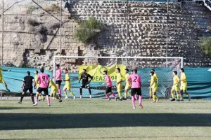 Κλικς από το διπλό του ΑΠΟΝΑ (φώτος)