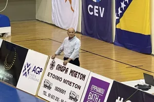 (Φώτος) Καμαρώνει ο γιατρός 