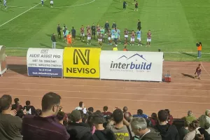 Ζεστό χειροκρότημα... για πρώτη φορά (Φώτος) 