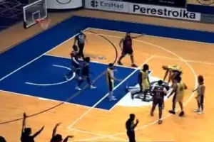 Η ΕΝΠ καταγγέλει τη διαιτησία και "Ο καλαθοσφαιριστής μας προχώρησε σε καταγγελία στην αστυνομία"