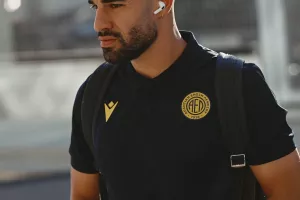 (Φώτος) Η άφιξη της ΑΕΛ 