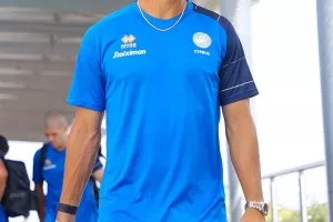 (Φώτος) Πέταξε για Κόσοβο η Εθνική 