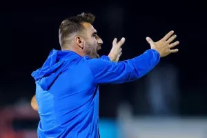 Π.Ο. Αχυρώνας Ονήσιλος-ΑΕΛ: «Γαλαζοκίτρινη» πρόκριση με… σβηστές τις μηχανές (φώτος)