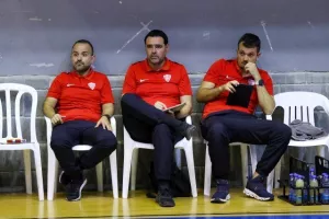 Ερυθρόλευκο... διπλό (Φώτος)