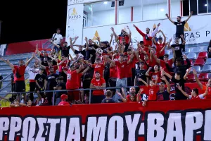 Red Rebels:"Δεν θα αφήσουμε να μας λυγίσει η κακή..."