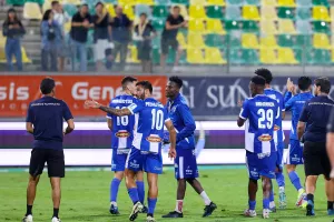 Πάει Παραλίμνι... με τρεις απουσίες 