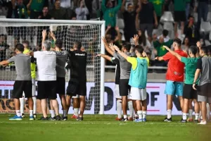 ΑΠΟΕΛ - ΑΕΚ: Μεγάλο διπλό με Φαράζ!