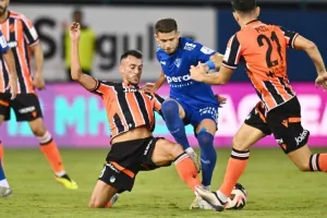 Ομόνοια Αραδίππου-ΑΠΟΕΛ: Ντεμπούτο Χιμένεθ με πεντάρα! (φώτος)