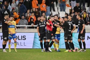 ΑΠΟΕΛ-Ανόρθωση: Γαλαζοκίτρινο… το ντέρμπι με Λαϊφη και Ντράζιτς! (φώτος)