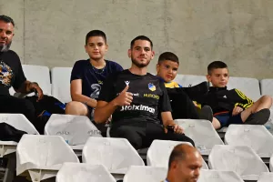 (ΦΩΤΟΣ) Εικόνες από τις κερκίδες στο ΑΠΟΕΛ-ΑΕΚ