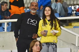 Ο κόσμος στο ΑΠΟΕΛ-Ανόρθωση (φώτος)