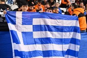 Ο κόσμος στο ΑΠΟΕΛ-Ανόρθωση (φώτος)