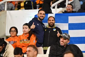 Ο κόσμος στο ΑΠΟΕΛ-Ανόρθωση (φώτος)