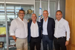 Συνάντηση Βίτορ Καπράλ με τον Γενικό Γραμματέα ΚΟΕ κ.Γιώτη Ιωαννίδη στο Ολυμπιακό Μέγαρο
