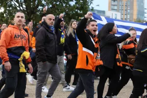 Ο κόσμος του ΑΠΟΕΛ στο Tallaght Stadium (φώτος)