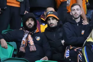 Ο κόσμος του ΑΠΟΕΛ στο Tallaght Stadium (φώτος)