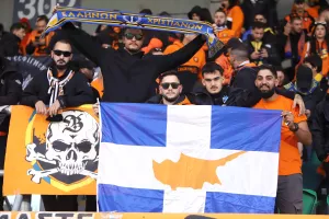 Ο κόσμος του ΑΠΟΕΛ στο Tallaght Stadium (φώτος)