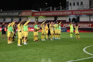 Αν θέλει εξάδα, πρέπει να αρχίσει να κερδίζει ντέρμπι 