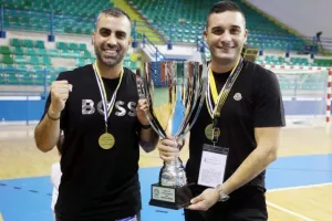 Η απονομή στην ΑΕΛ! (Φώτος)