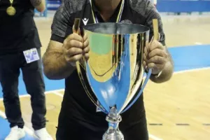 Η απονομή στην ΑΕΛ! (Φώτος)