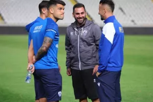 (ΦΩΤΟΣ) ''Πηγαδάκια'' πριν την σέντρα 
