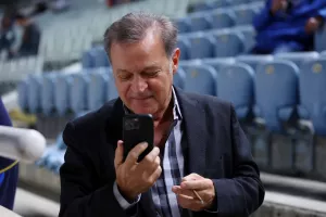 SMS-Πρόδρομος