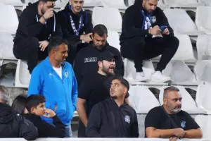 Ο κόσμος στο ΑΠΟΕΛ-Ανόρθωση (φώτος)