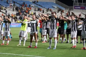 ΑΠΟΕΛ - ΑΕΚ: Μεγάλο διπλό με Φαράζ!